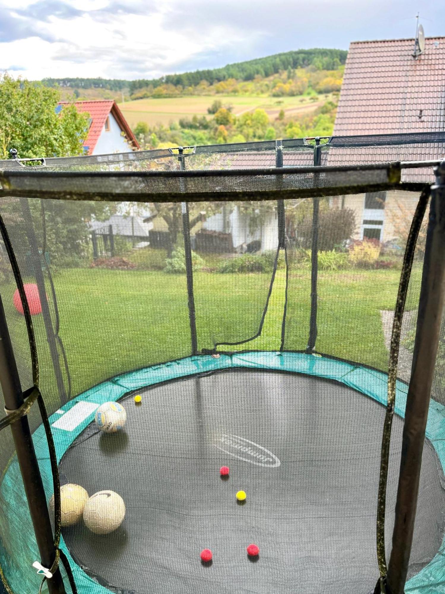 Ferienhaus Weinbergblick - Nahe Wuerzburg - 2 Schlafzimmer - Familienfreundlich - Terrasse Unterleinach Екстериор снимка
