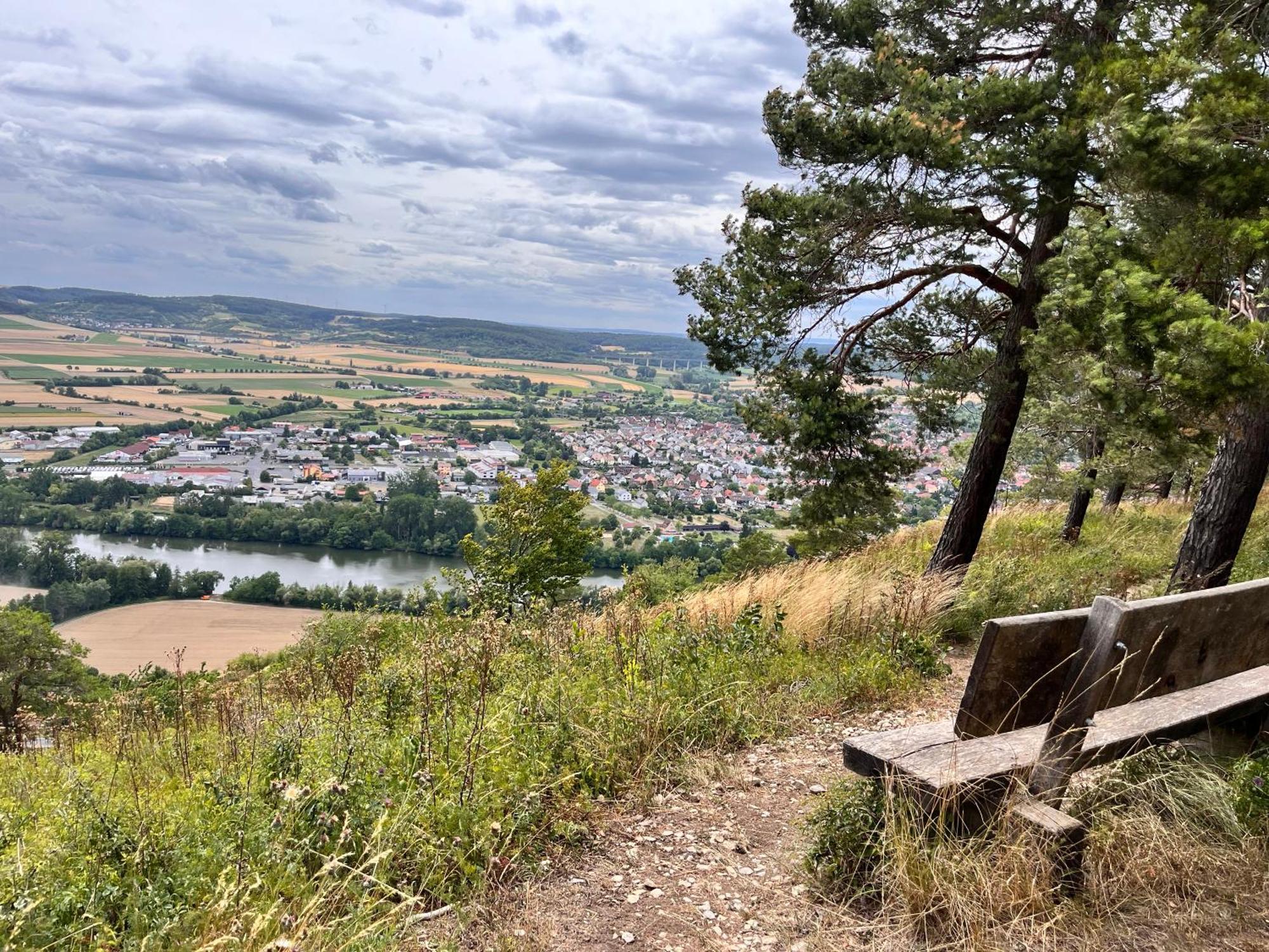 Ferienhaus Weinbergblick - Nahe Wuerzburg - 2 Schlafzimmer - Familienfreundlich - Terrasse Unterleinach Екстериор снимка